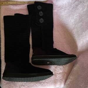 NWOT LADIES SWEATER BOOTS
